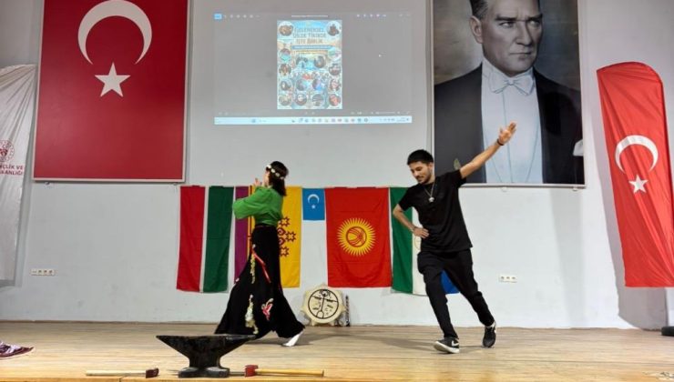 Kütahya’da Türk Dünyası Şöleni kültürel mirası sahnede buluşturdu