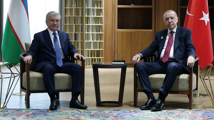 Cumhurbaşkanı Erdoğan, Özbekistan Cumhurbaşkanı Mirziyoyev ile Bir Araya Geldi