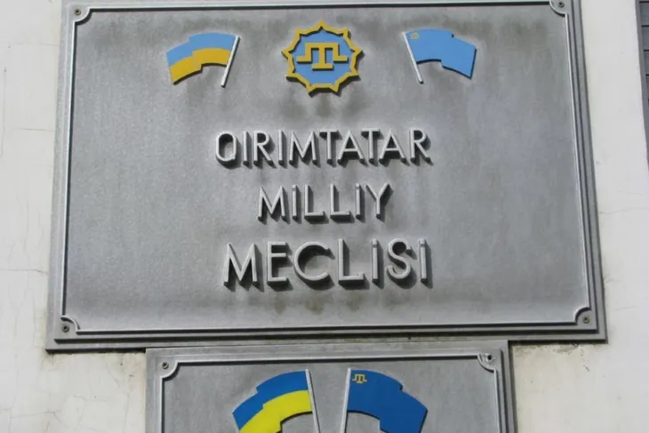 Ukraynalılar ve Kırım Tatarlarından Ukrayna’ya destek gösterisi