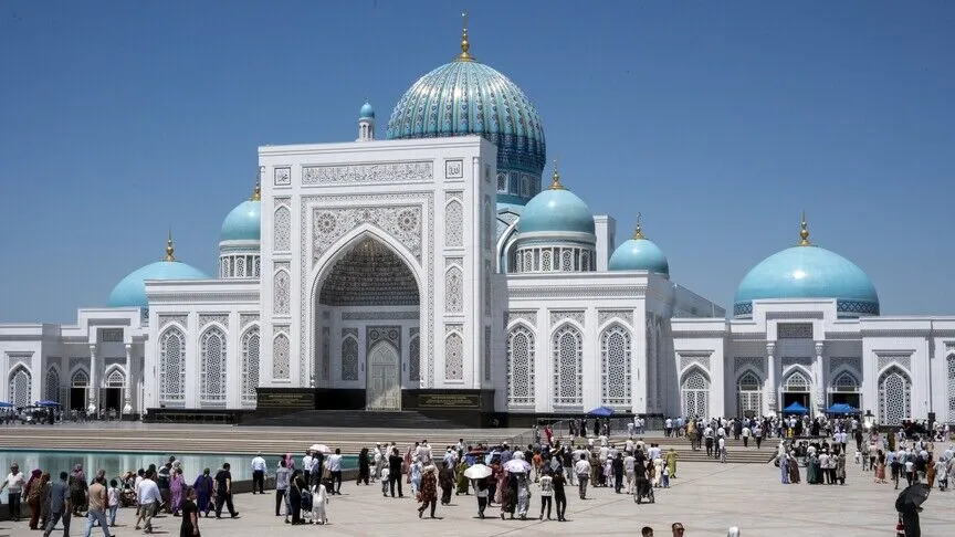 Özbekistan bağımsızlığının 35. yılını kutluyor