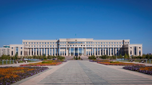 Kazakistan’dan Husilerin Suudi Arabistan’a Yönelik Saldırılarına Kınama
